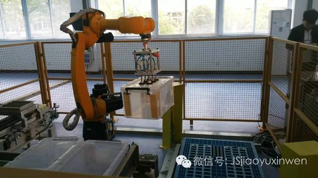 机器人学院落地、22所高校布局 工业机器人正加速从车间走进课堂